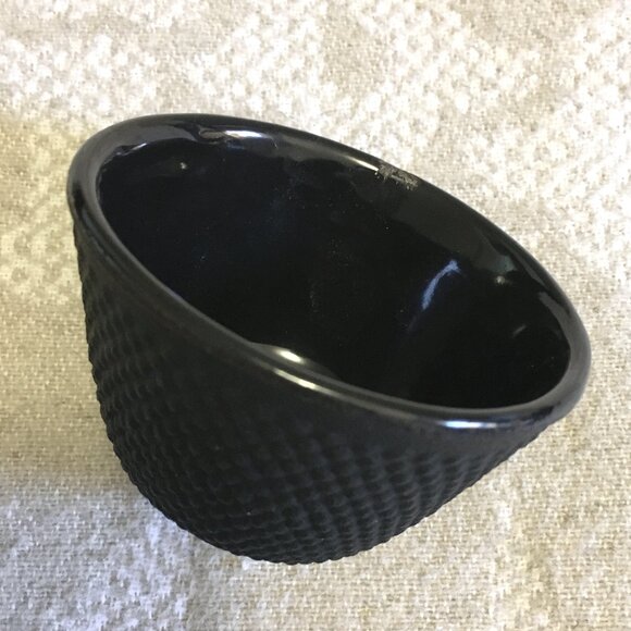 Iwachu Black Hobnail Iron Porcelain Lined Tea Cup - Picture 7 of 13
